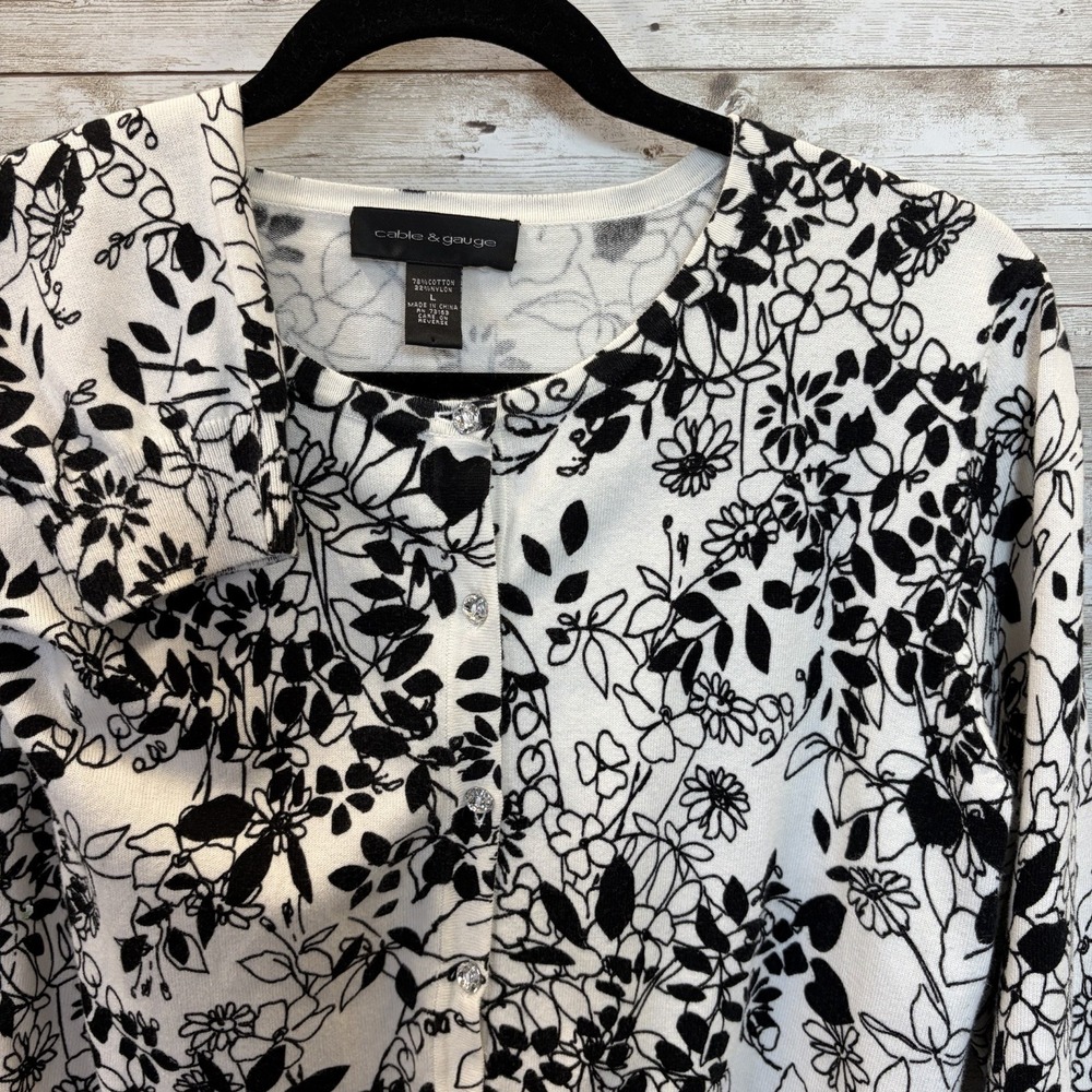 Cable & Gauge Womens L Cardigan Floral Sweater White & Black Crystal Buttons